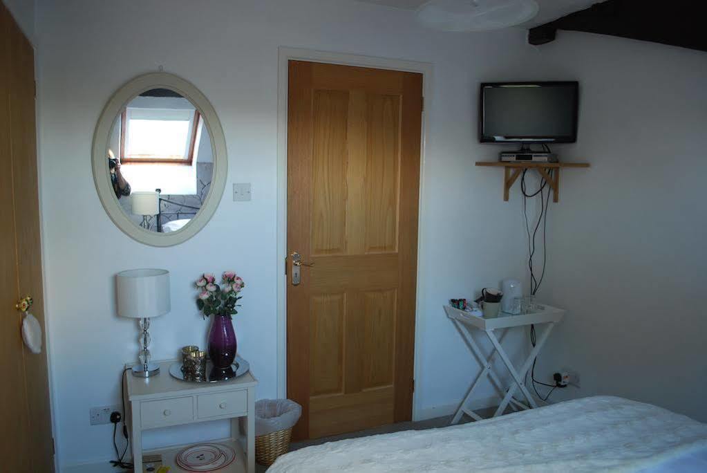 Stoneleigh Barn Bed And Breakfast Sherborne  Buitenkant foto